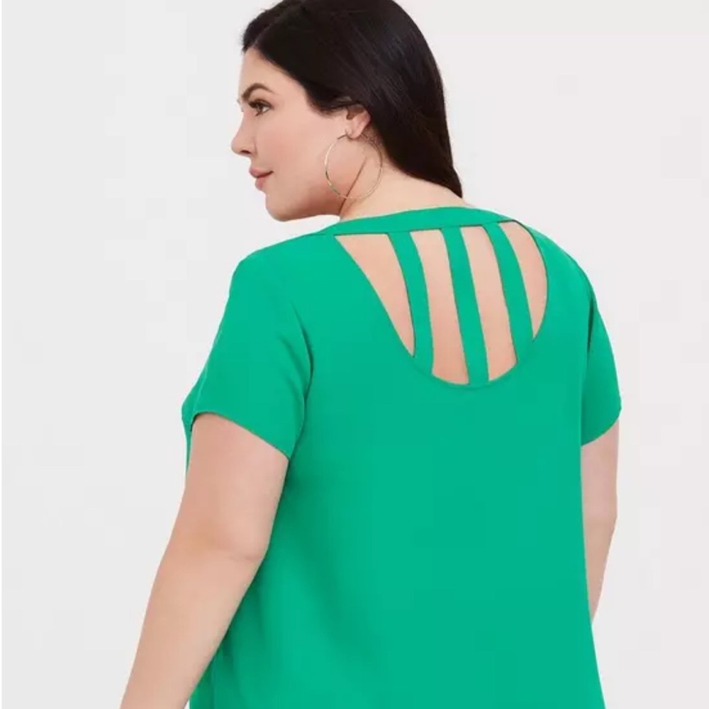 Torrid Abbey Georgette Caged Back Short Sleeve Scoop Neck Green Blouse Sz 1
